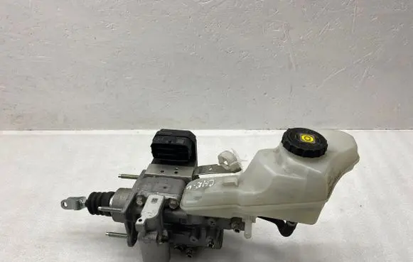 Toyota C-HR I Master brake cylinder 4721010040