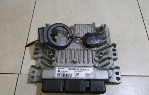 Ford Fiesta Wing mirror control module 8V2112A650EB