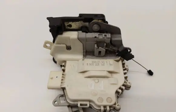 Seat Leon (1P) Front door lock 1P1837016B