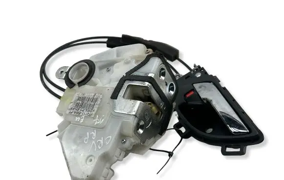 Honda CR-V Front door lock 