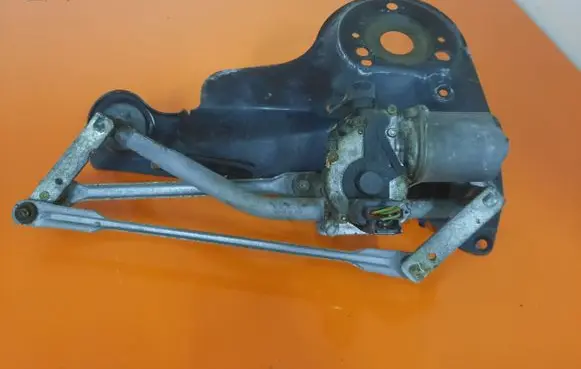 Ford Fiesta Front wiper linkage and motor 2S61-11009