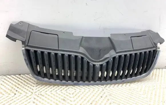 Skoda Fabia Mk2 (5J) Front grill 5J0853124