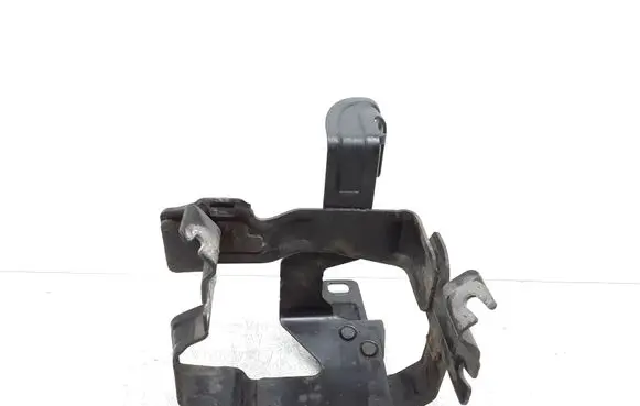 Volvo V60 Power steering pump mounting bracket 31329016