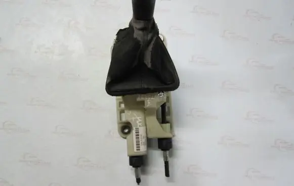 Land Rover Freelander 2 - LR2 Gear shifter/selector 7K387