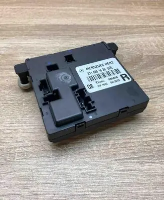 Mercedes-Benz E W211 Door control unit/module 2118201626 336806