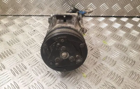 Opel Zafira B Air conditioning (A/C) compressor (pump) 93169377