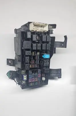 Mazda 6 Fuse module 5280YA1