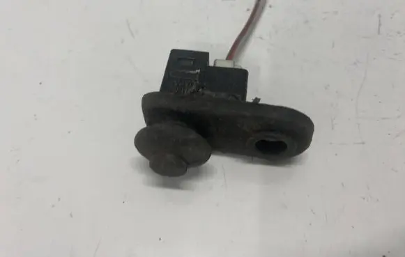 Mitsubishi Pajero Front door sensor 
