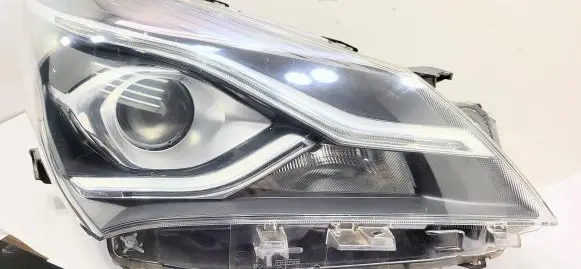 Toyota Yaris Headlight/headlamp 811300DJ90 0D197 0D92