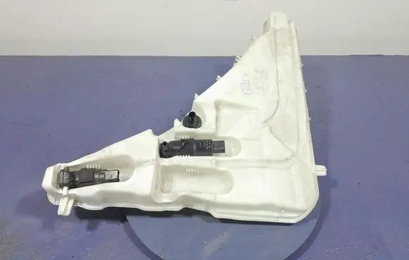 Audi Q7 4L Windshield washer fluid reservoir/tank 4M0955452B