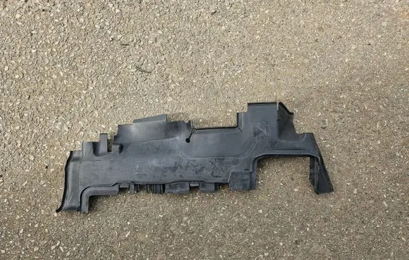 Audi Q3 F3 Intercooler air guide/duct channel 8U0121283 8U0121283J