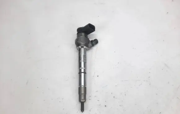 Volkswagen Arteon Fuel injector 05L130277M
