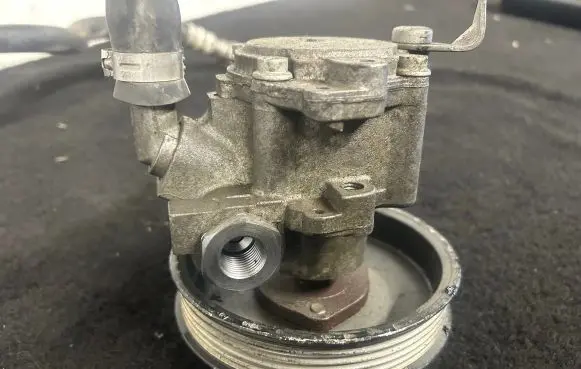 BMW 3 E90 E91 Power steering pump 678348602 LH2114307
