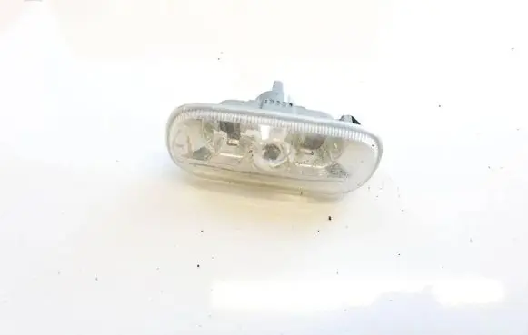 Audi A4 S4 B6 8E 8H Front fender indicator light 8E0949127