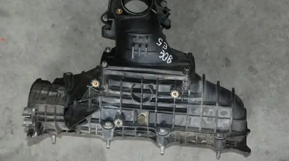 Mercedes-Benz Sprinter W906 Intake manifold A6510900028 130KM