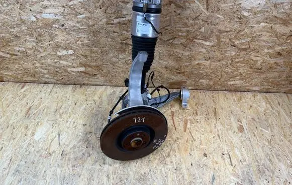 Volvo XC90 Front air suspension shock absorber 32269548