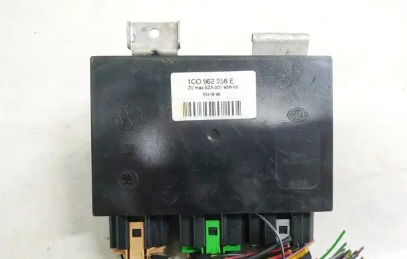 Volkswagen Golf IV Comfort/convenience module 1c0962258e 5za007956-00