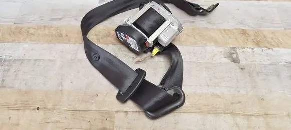 Volvo V60 Rear seatbelt 39800487 616202400 616157600