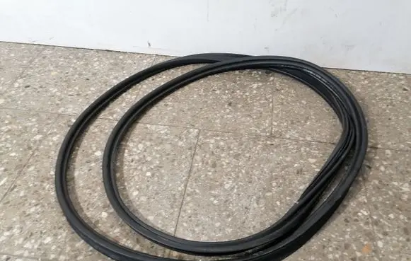 Lexus RX 450H Trunk rubber seal (body) 