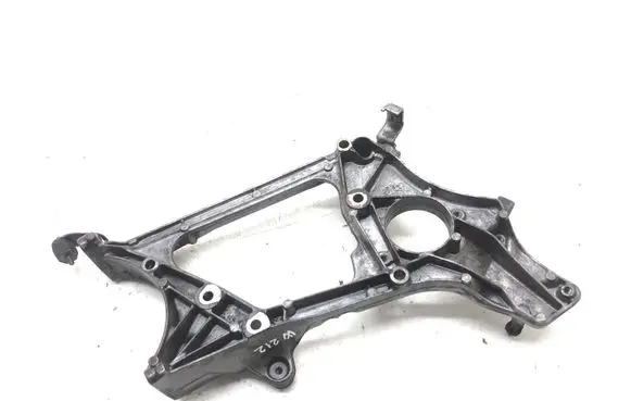 Mercedes-Benz E W212 Generator/alternator bracket A65120109