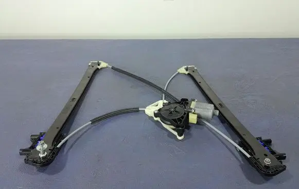 Audi Q7 4M Rear door window regulator with motor 4M0839461A