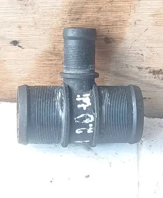 Nissan X-Trail T30 Engine coolant pipe/hose