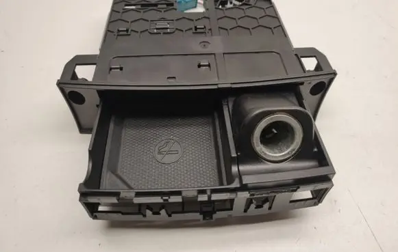 Mercedes-Benz ML W164 Ashtray (front) A1648100130