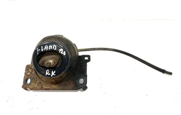 Toyota Land Cruiser (J120) Engine mount bracket