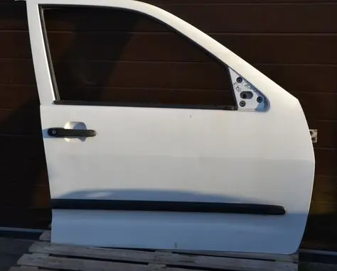 Volkswagen Caddy Front door