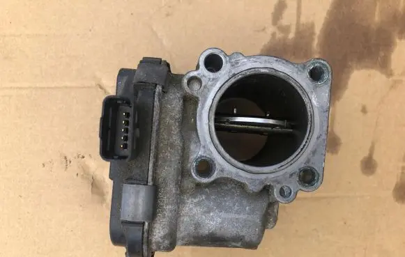Volvo S60 Throttle valve 9673534480