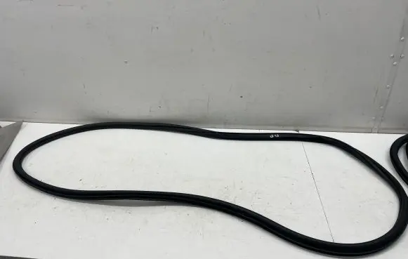 Skoda Kamiq Front door rubber seal 658867366B