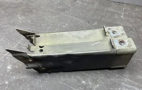 Opel Insignia A Front bumper shock/impact absorber 13235554