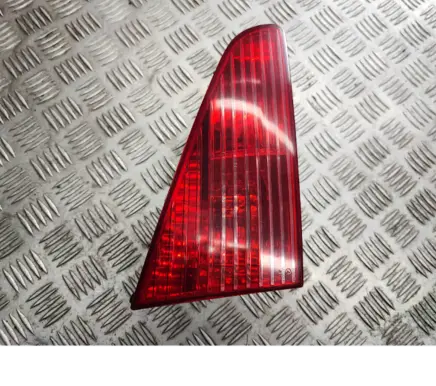 Peugeot 607 Tailgate rear/tail lights