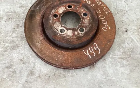 Chrysler 300 - 300C Front wheel hub