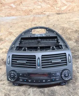 Mercedes-Benz E W211 Climate control unit 2118300685 2118300054