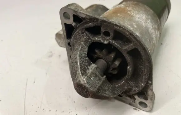 Opel Insignia A Starter motor 55352882
