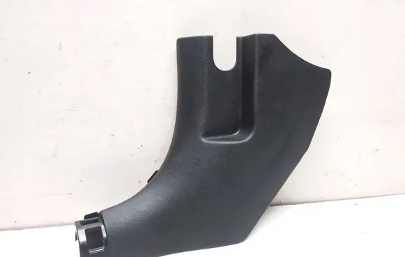 Foot area side trim
