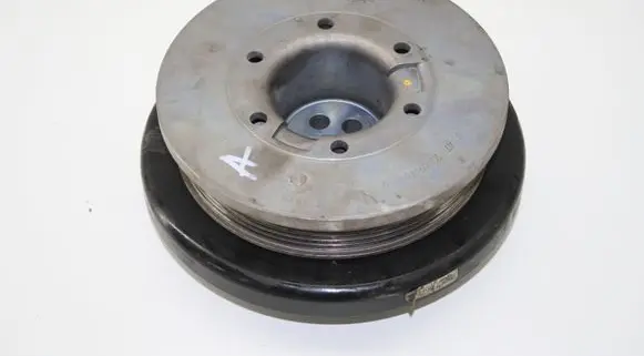 BMW 4 F32 F33 Crankshaft pulley 8638534