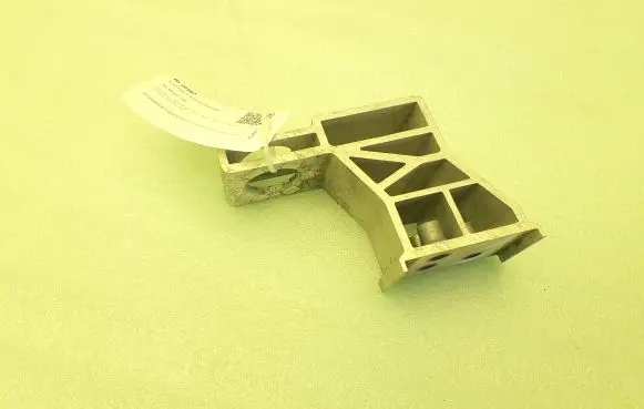 Mercedes-Benz E W213 Radiator support slam panel bracket A2135010720