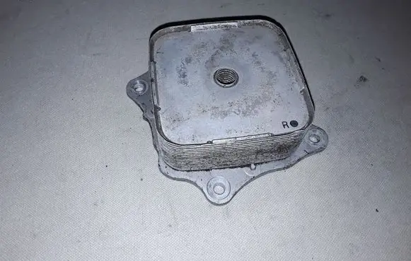Honda CR-V Oil filter mounting bracket 14X28