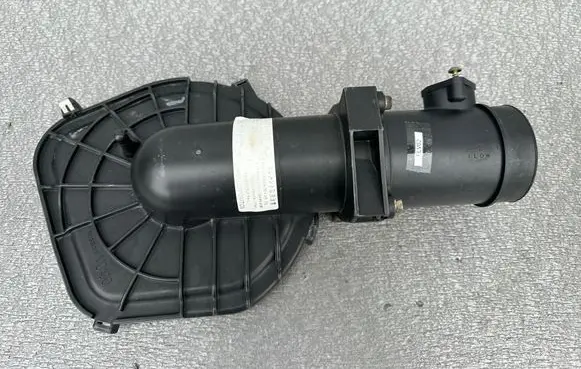 Nissan Patrol Y61 Air filter 16526VB300