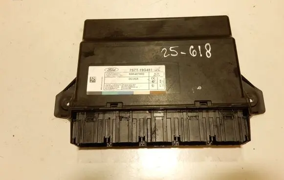 Ford Mondeo Mk III Comfort/convenience module 7S7T19G481DE 25618