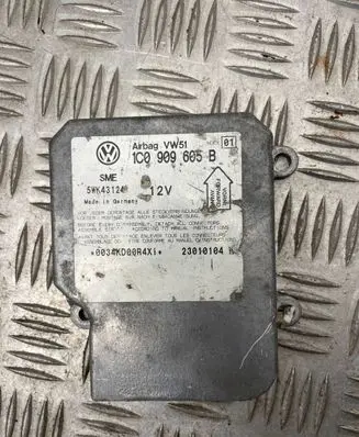 Volkswagen PASSAT B5 Airbag control unit/module 1C0909605B 23010104 5WK43124B