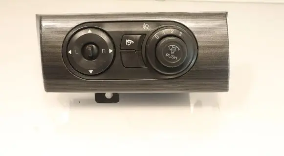 Wing mirror switch