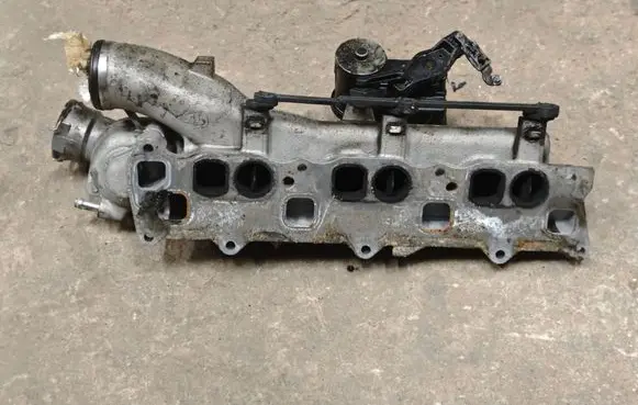Mercedes-Benz ML W164 Intake manifold LF00051