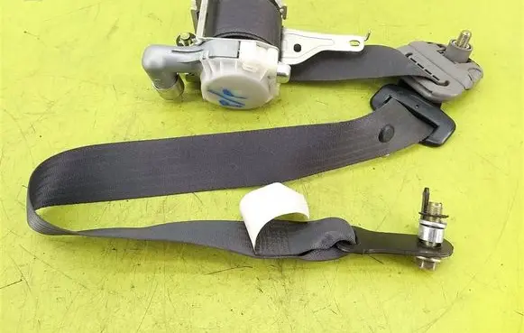 Subaru Forester SG Front seatbelt 0434187