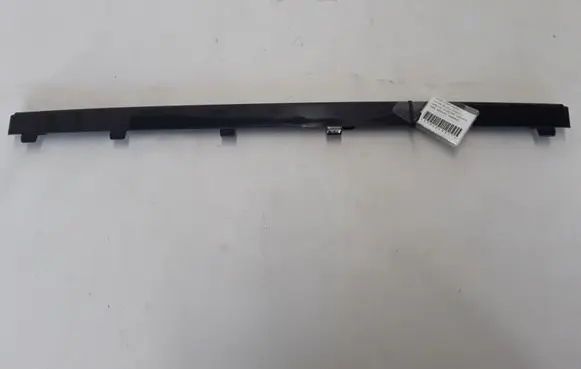 Volvo XC90 Front bumper splitter molding 31383799