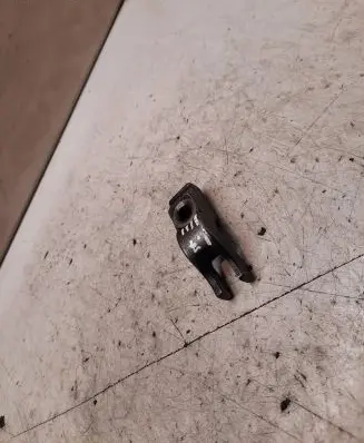 Opel Combo C Fuel Injector clamp holder