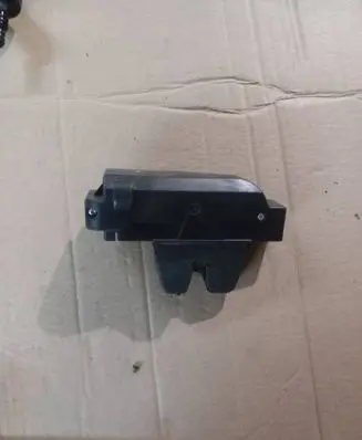 Peugeot 307 Tailgate/trunk/boot lock/catch/latch 9652301980