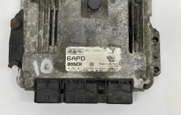 Mazda 3 I Engine control unit/module 0281011534